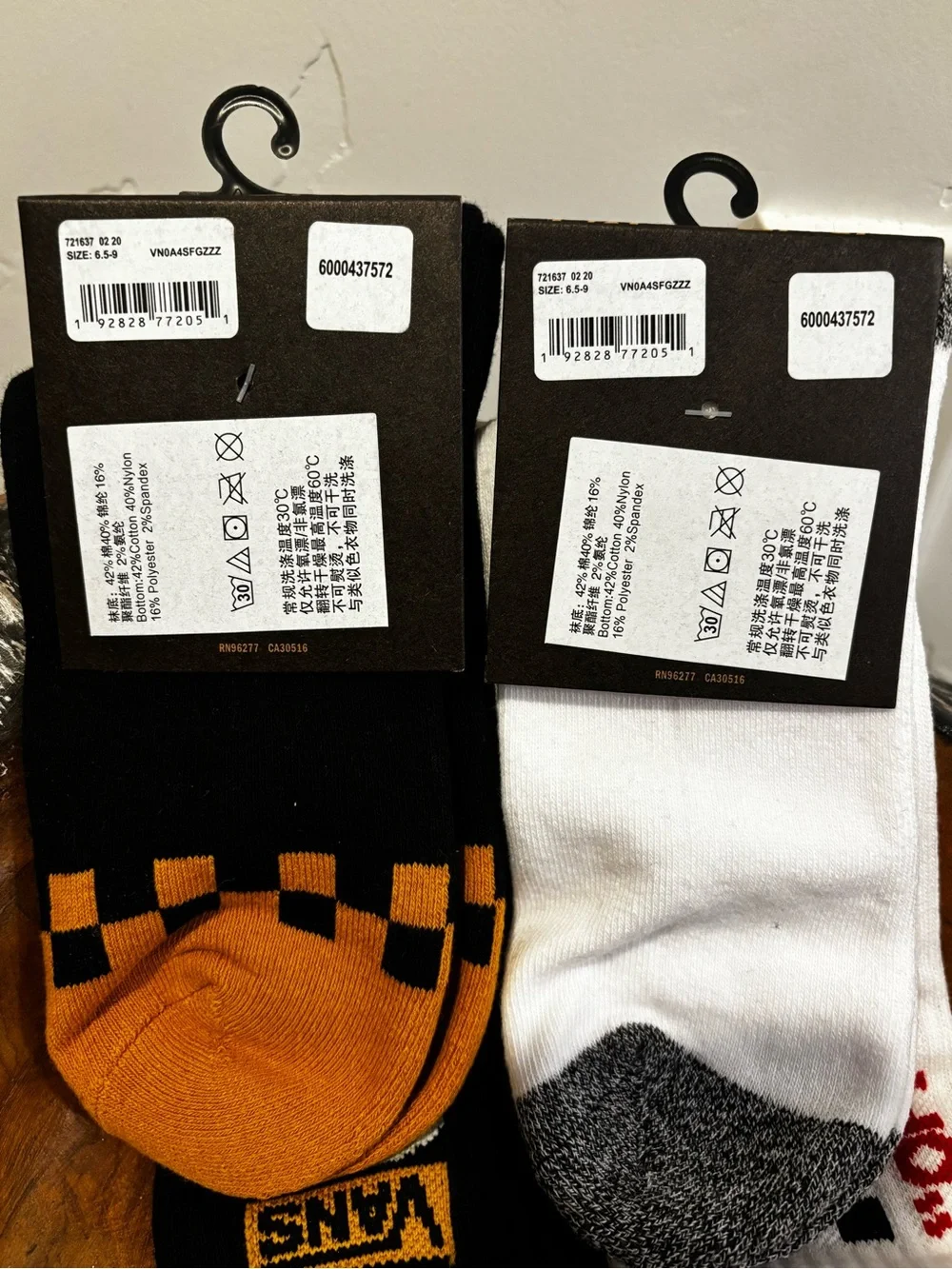 Vans 'Off The Wall' Crew Socks - Black & White 2 pair